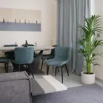 Downtown Comfort